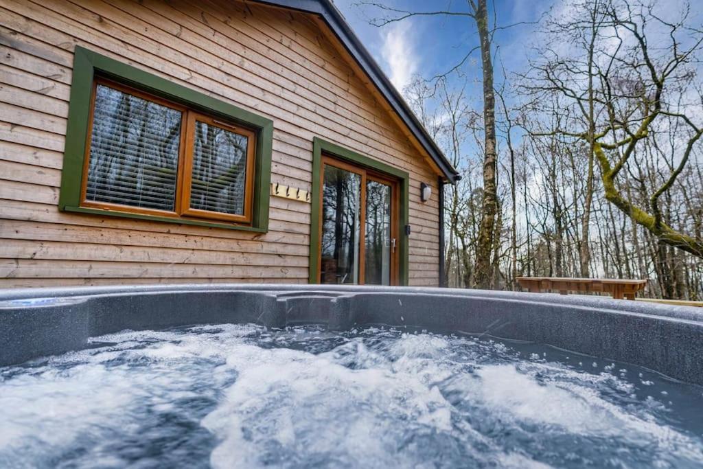 Padley; Woodland Lodge With Hot Tub For 2-4 In The Staffordshire Moorlands Oakamoor 外观 照片